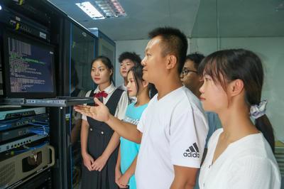 互联网技术开发专业设置 培养未来数字世界的构建者